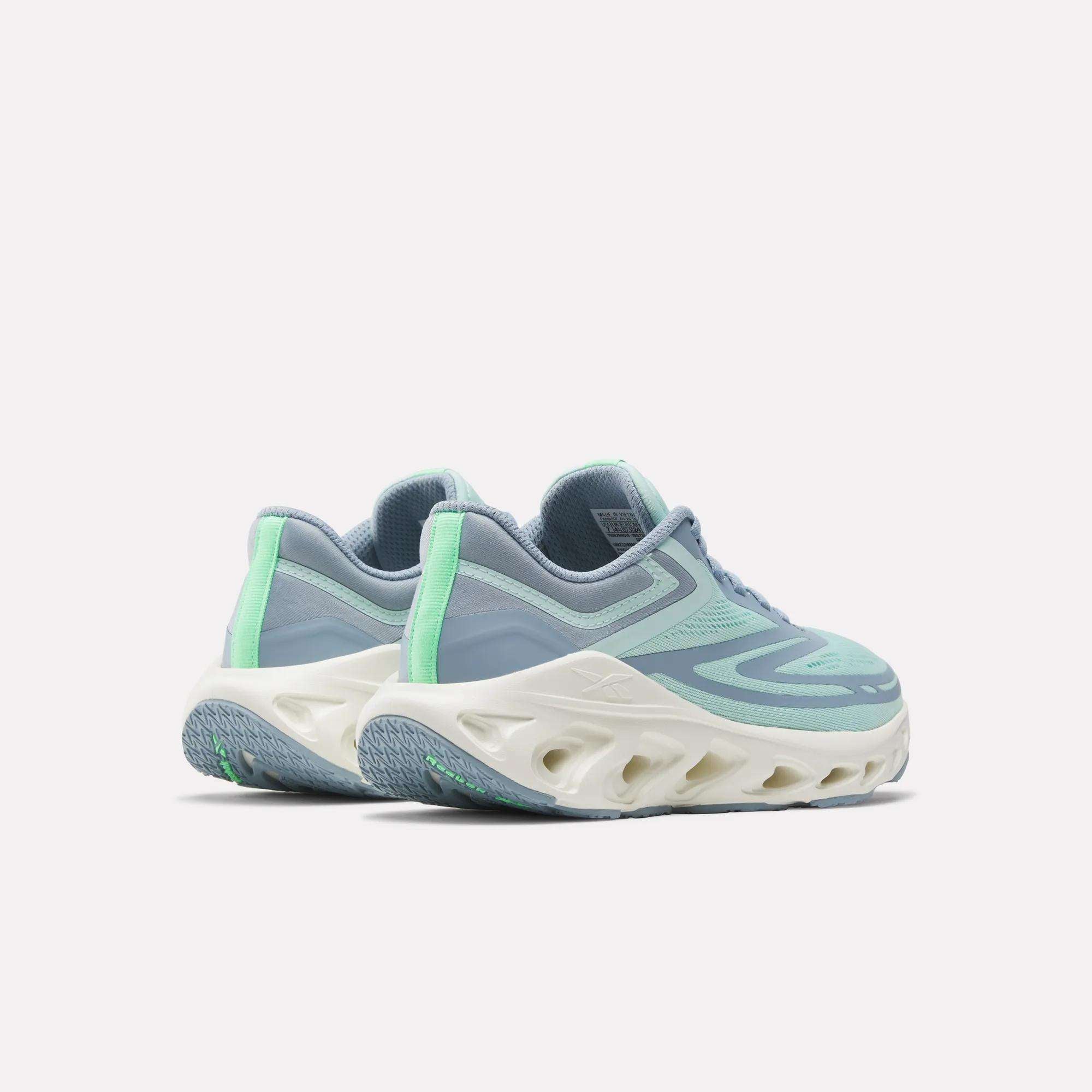 Women's Fuel Flex Run Shoes - Image 3
