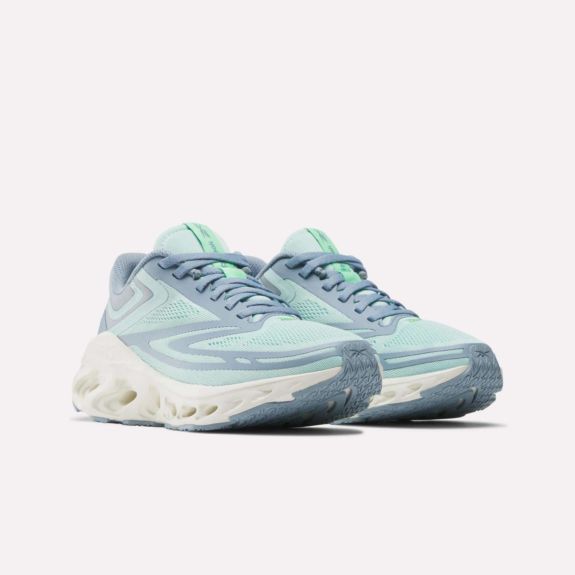 Women's Fuel Flex Run Shoes - Image 4
